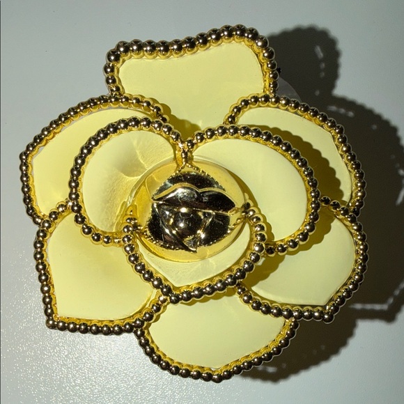 Floral Hair Clip - Picture 2 of 10